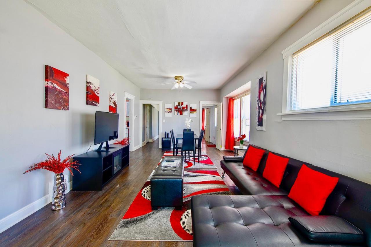 The Rubi Lounge - Spacious Brooklyn Centre Modern Escape Near Downtown With Parking, 300Mb Wifi & Self Check-In Cleveland Esterno foto