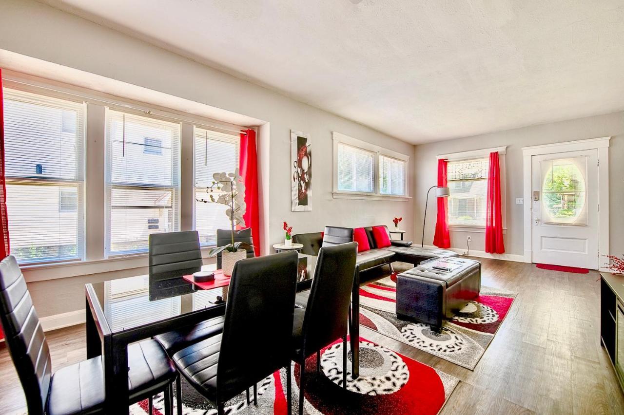The Rubi Lounge - Spacious Brooklyn Centre Modern Escape Near Downtown With Parking, 300Mb Wifi & Self Check-In Cleveland Esterno foto