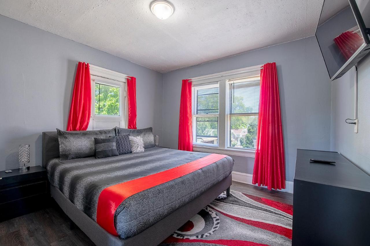 The Rubi Lounge - Spacious Brooklyn Centre Modern Escape Near Downtown With Parking, 300Mb Wifi & Self Check-In Cleveland Esterno foto