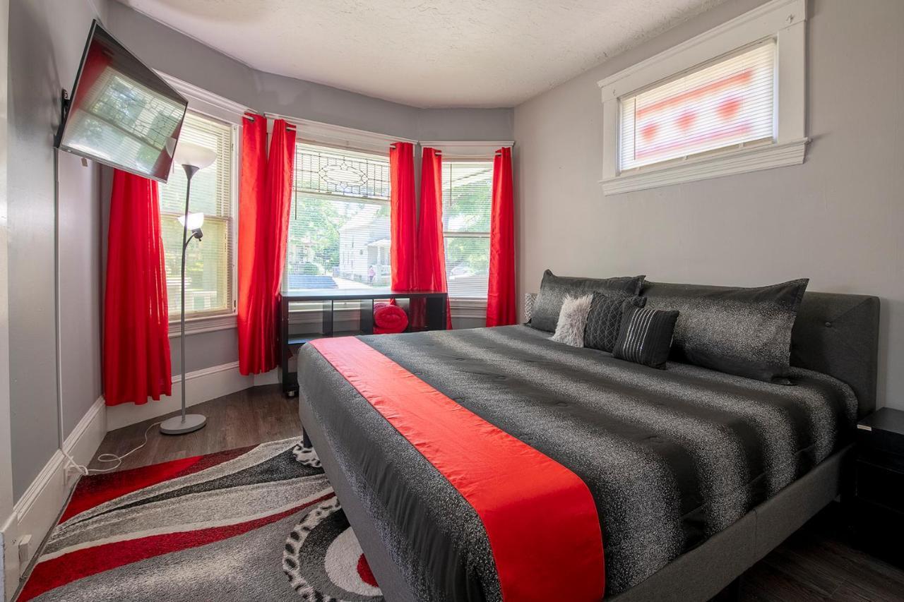 The Rubi Lounge - Spacious Brooklyn Centre Modern Escape Near Downtown With Parking, 300Mb Wifi & Self Check-In Cleveland Esterno foto