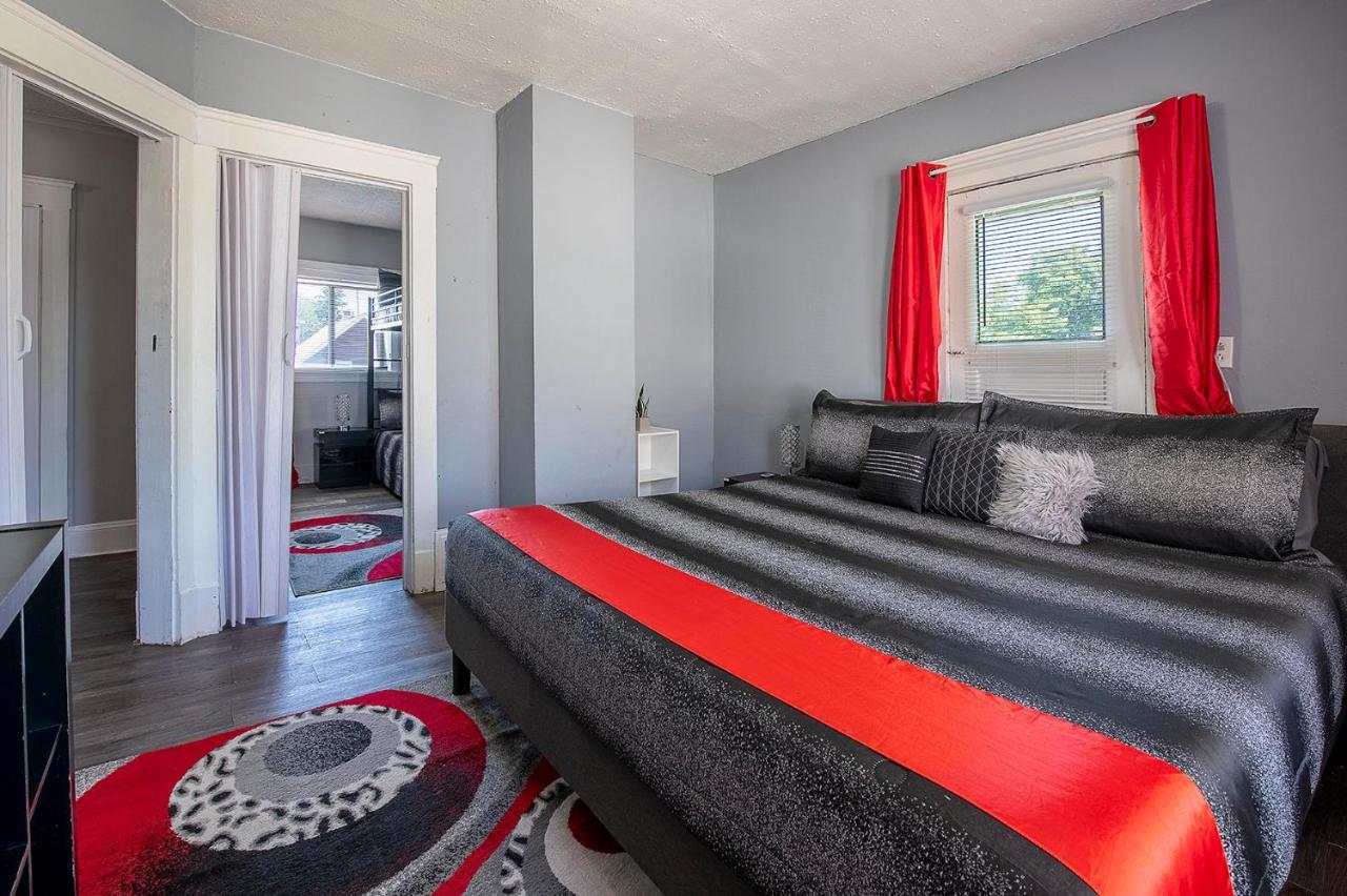 The Rubi Lounge - Spacious Brooklyn Centre Modern Escape Near Downtown With Parking, 300Mb Wifi & Self Check-In Cleveland Esterno foto