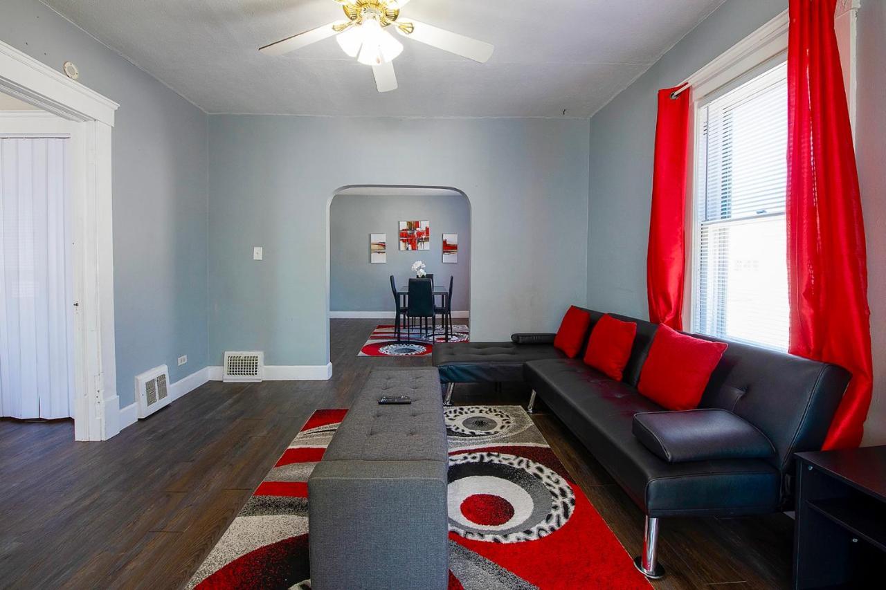 The Rubi Lounge - Spacious Brooklyn Centre Modern Escape Near Downtown With Parking, 300Mb Wifi & Self Check-In Cleveland Esterno foto